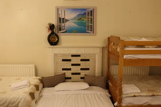 Barry House bedroom - photo 14