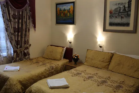 Barry House bedroom - photo 34