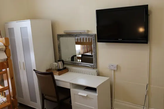 Barry House bedroom - photo 42