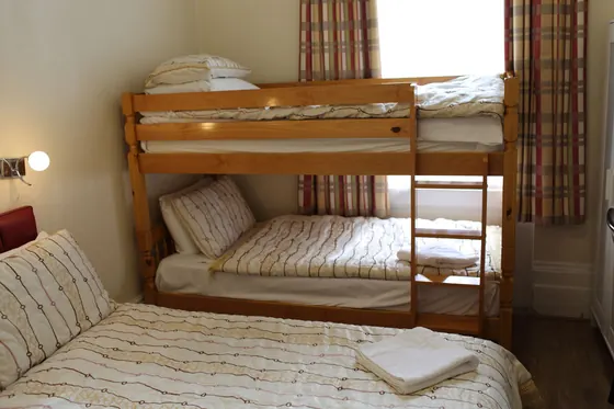 Barry House bedroom - photo 43