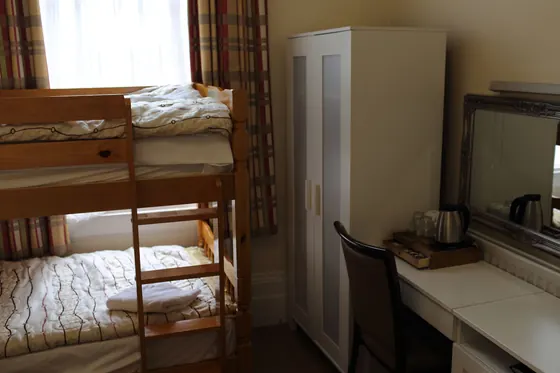 Barry House bedroom - photo 49