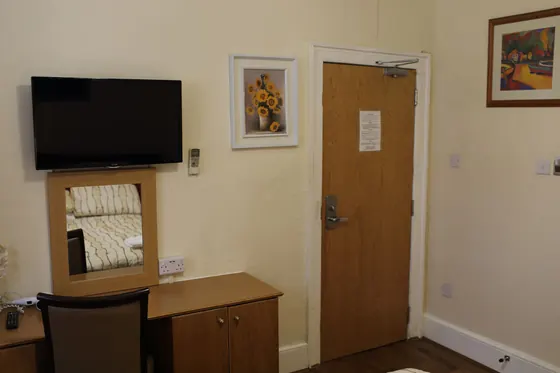 Barry House bedroom - photo 63